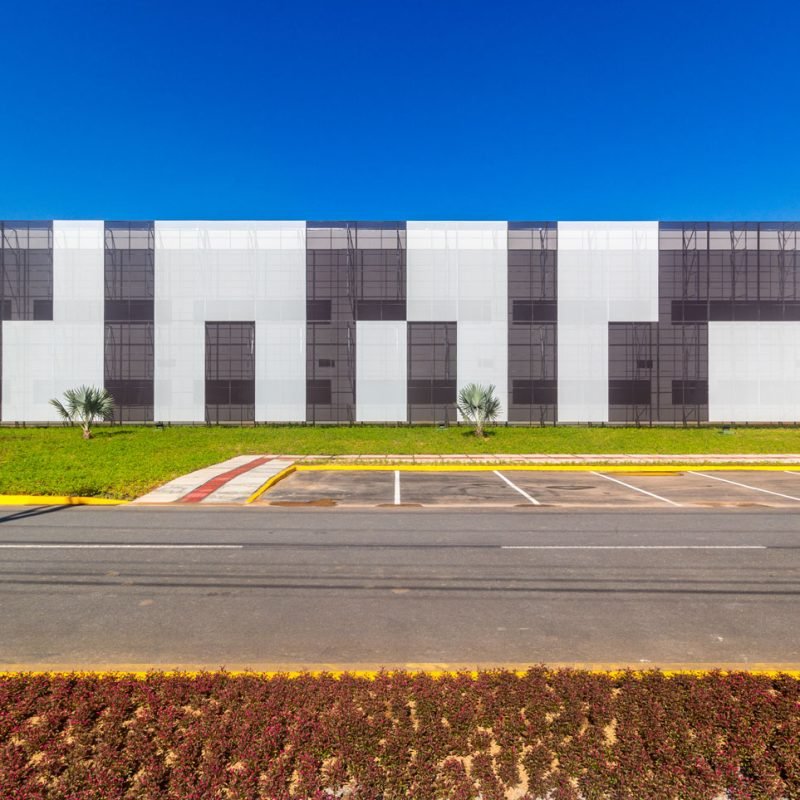 Fachada textil Stobag en edificio